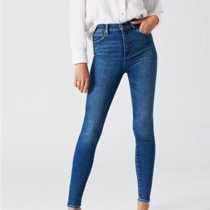 DENIM Forum The Lola High Rise Skinny 30L Size 28 Medium Wash